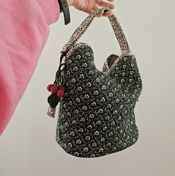 Vera Bradley Handbags - New Vera Bradley Bag